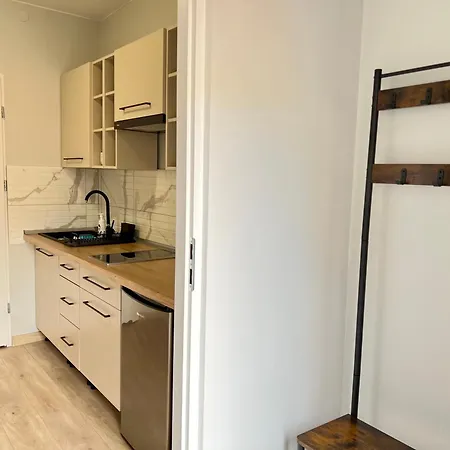 Apartment Kawalerka Na Parterze 4