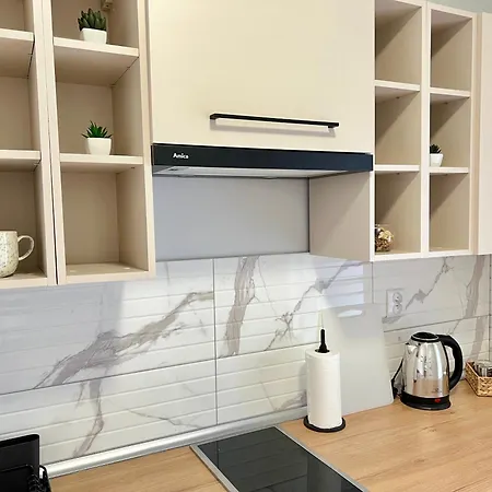 Kawalerka Na Parterze 4 Apartment
