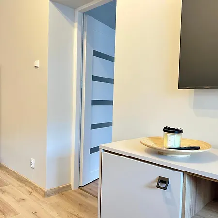 Kawalerka Na Parterze 4 * Lodz (Lodz)