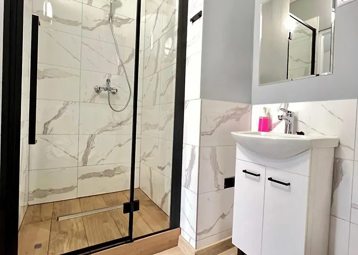 Kawalerka Na Parterze 4